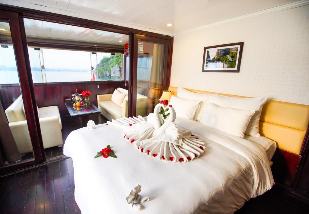 Halong Paloma Cruise Official Site Cruises In Ha Long