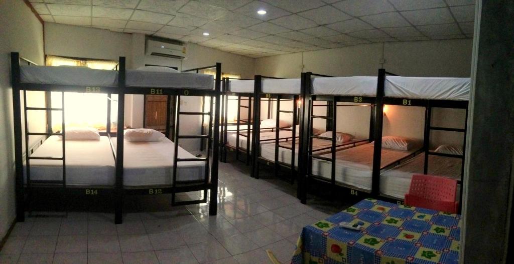 Mickey Hostel Official Site Hostels In Haad Rin - 