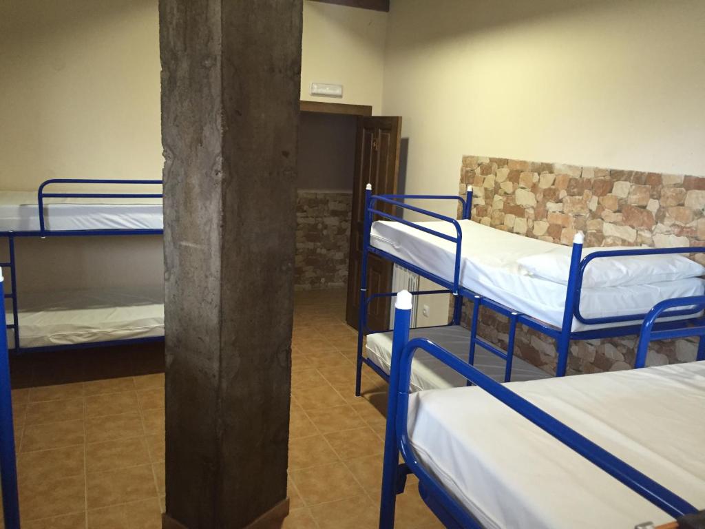 Albergue Santo Tomás De Canterbury Official Site Hostels In León Bunk Bed In 10 Mixed Dormitory Room