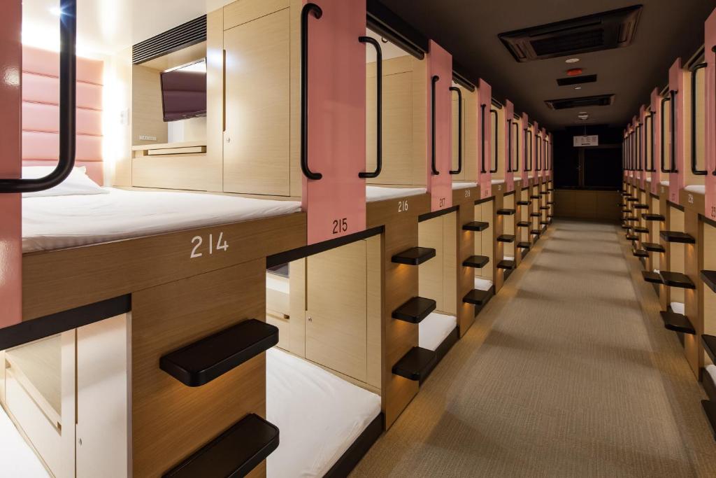 Y S Cabin Yokohama Kannai Official Site Capsule Hotels In Yokohama