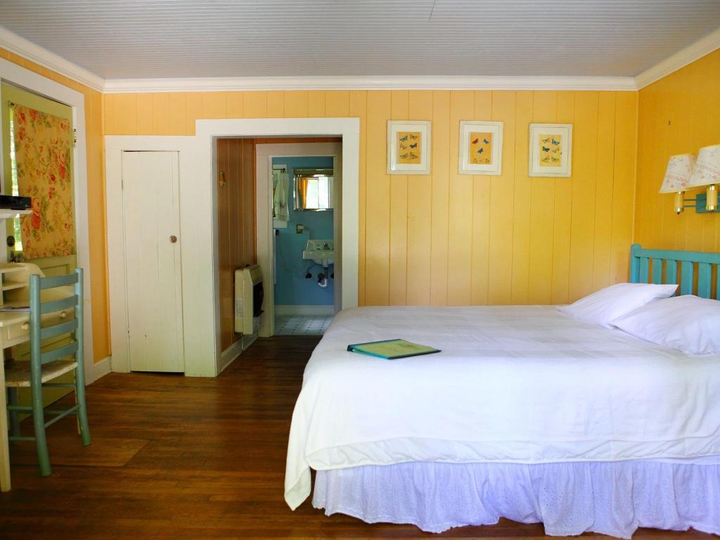 The Pines Cottages Official Site Resorts In Asheville