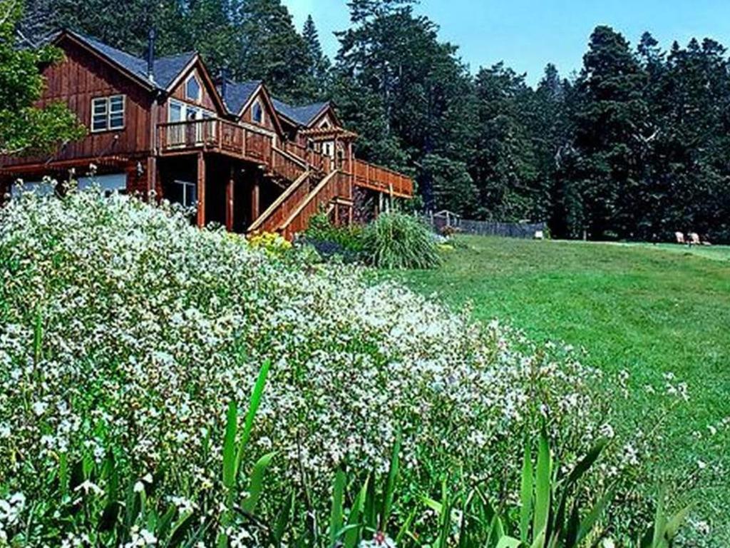 Inn at Schoolhouse Creek Official Site | Inns in Mendocino