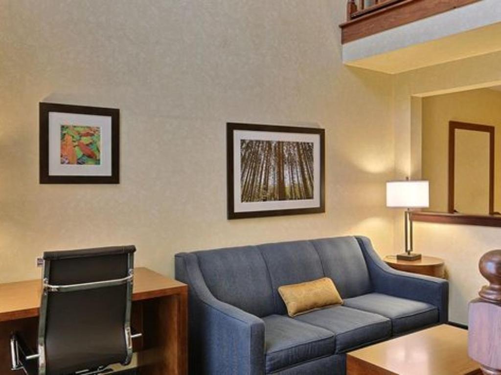 Comfort Suites Appleton Airport Official Site Hotels In Appleton