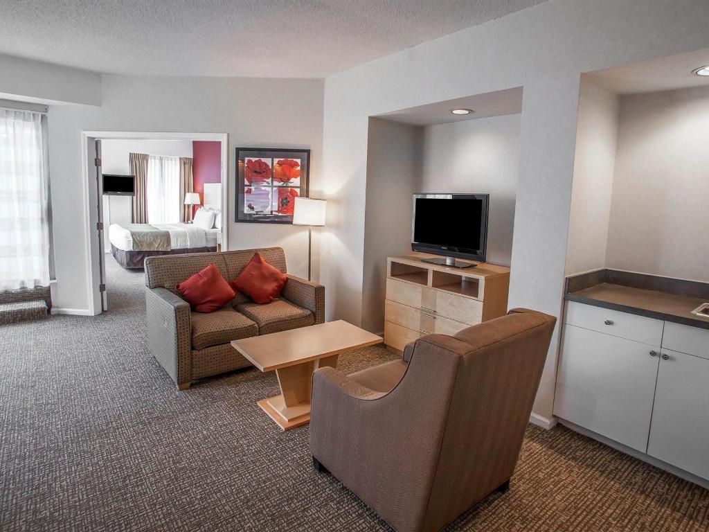 Comfort Suites Michigan Avenue Official Site Hotels In Chicago