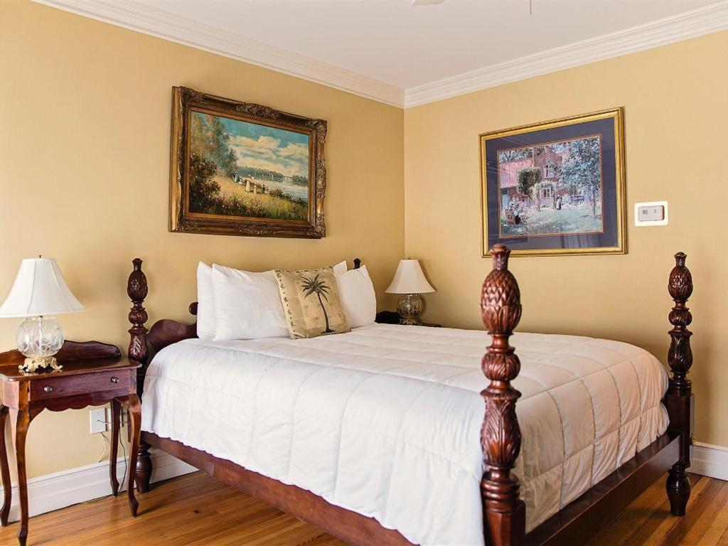 Traditional Queen Room