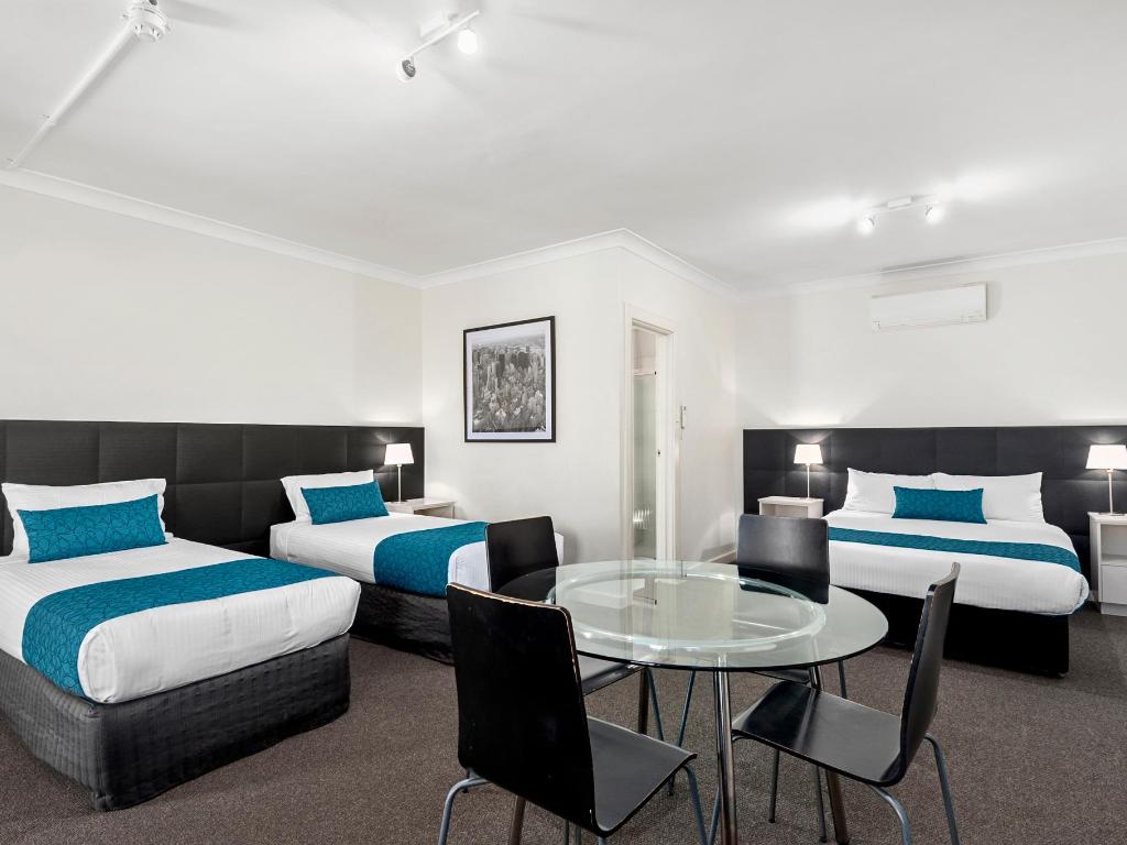 Comfort Inn Suites Manhattan Official Site Hotels In Adelaide