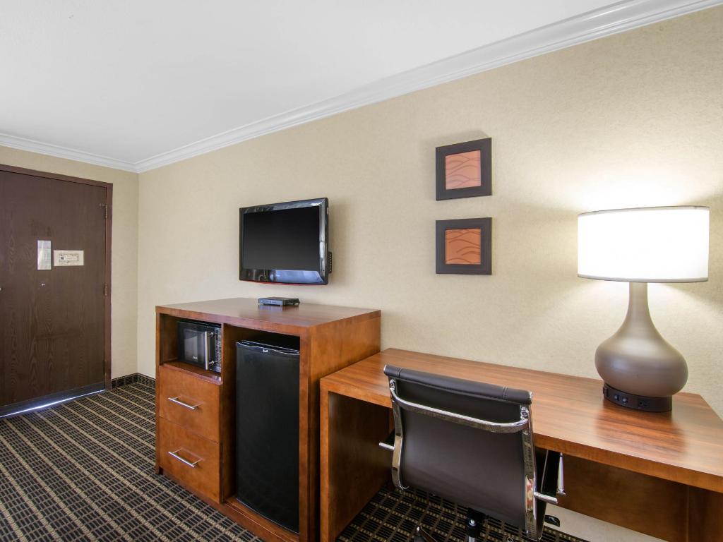 Comfort Inn Near Old Town Pasadena In Eagle Rock Ca Official Site