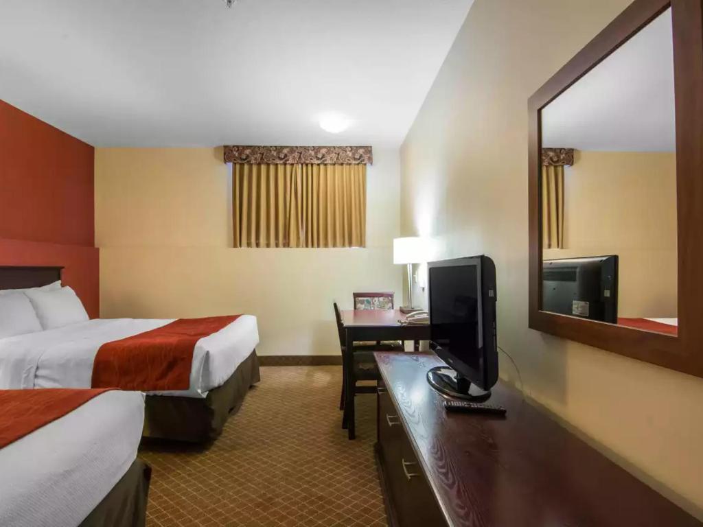 Comfort Inn Suites Airport South Official Site Hotels In Calgary