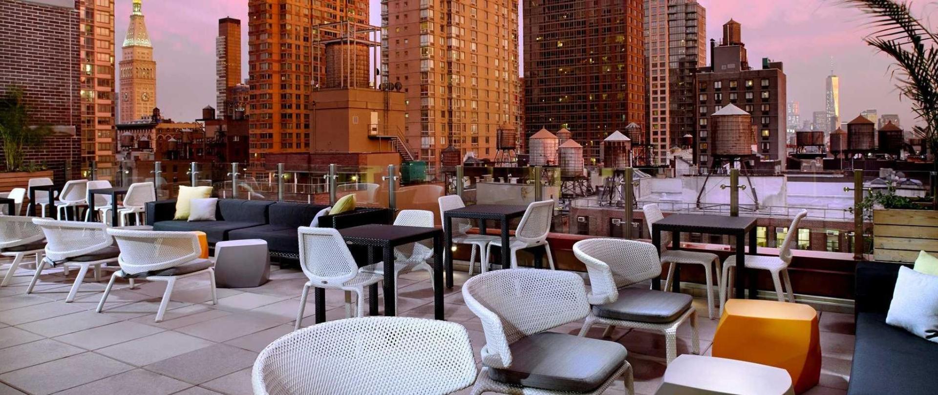 Cambria Hotel New York Chelsea Cam Chels Rooftop Lounge 2017 Jpg 1920x807 Default
