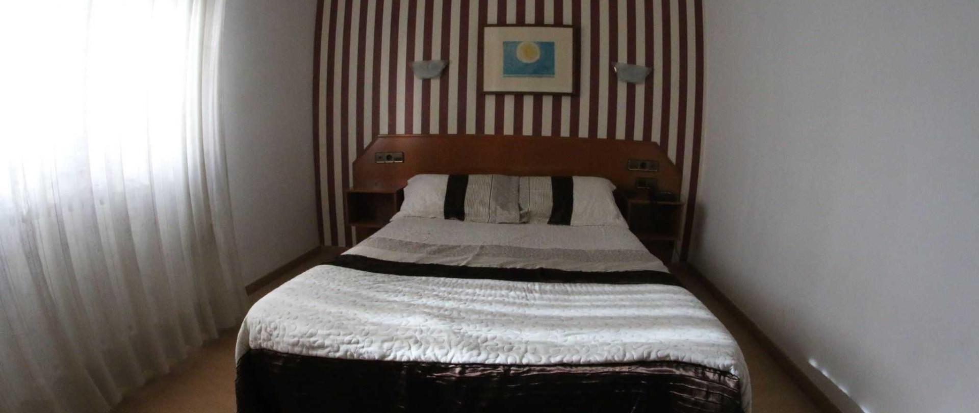 Hostal Cataluña Zaragoza Spain - 