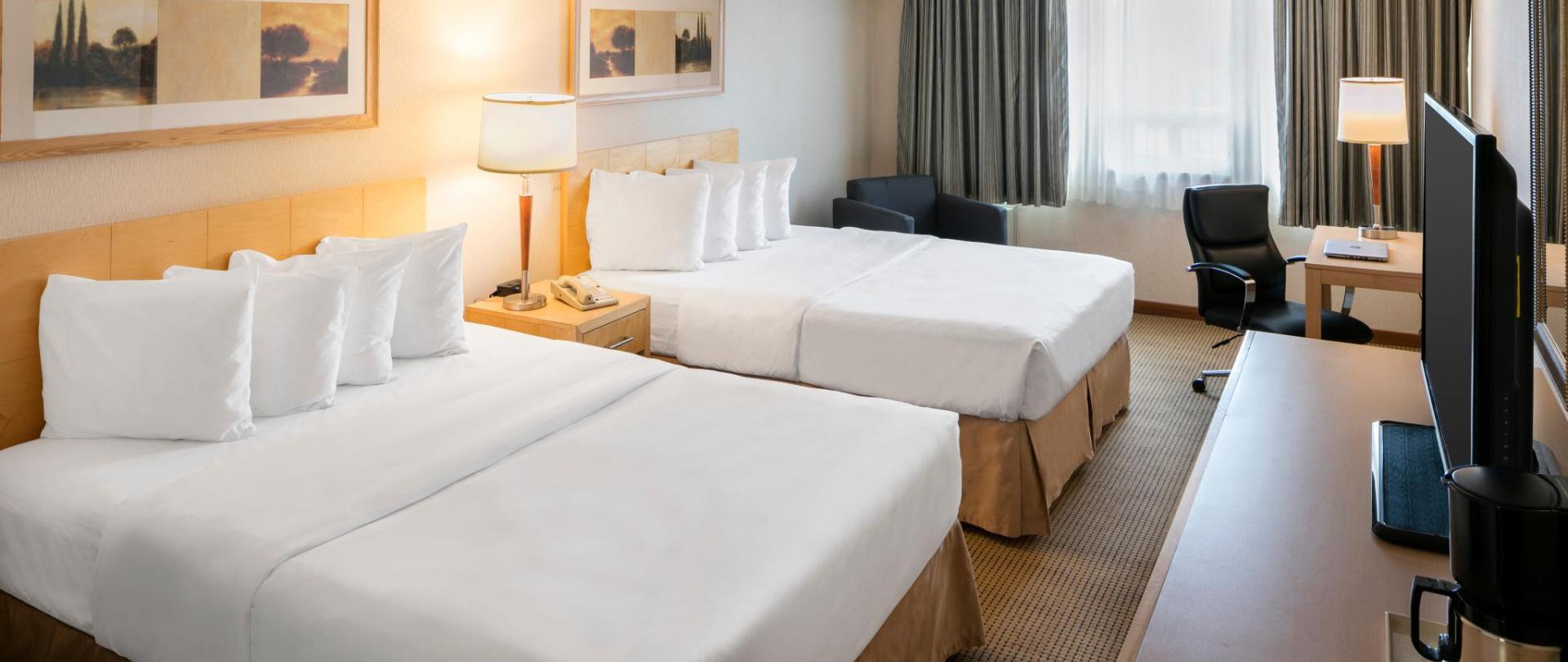 Quality Suites Laval Official Site Hotels In Laval
