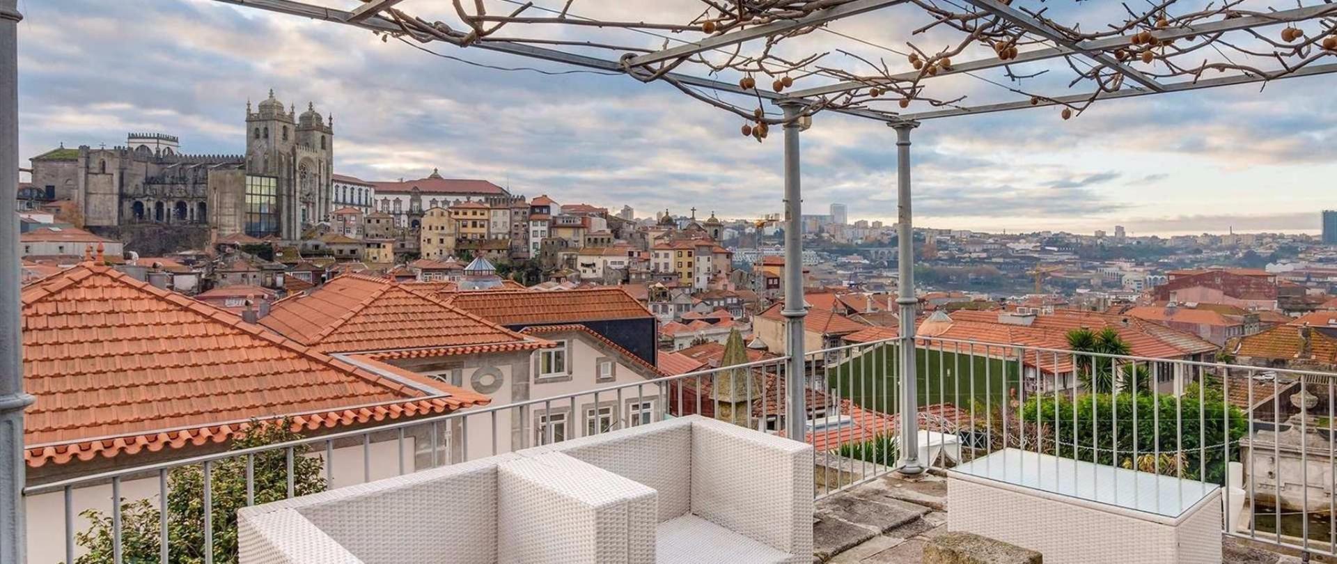 Flores Boutique Hotel Spa Has A Prime Location In Porto