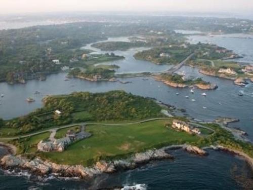 New England Yacht Insider's Guide