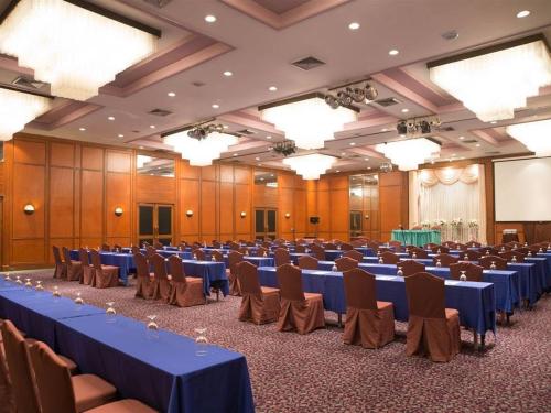 Facilities & Services
