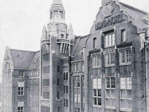 Lloyd History