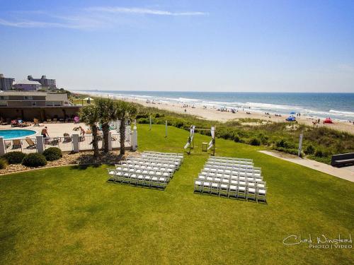 Beach Wedding Photos In Emerald Isle Nc Islander Hotel Resort