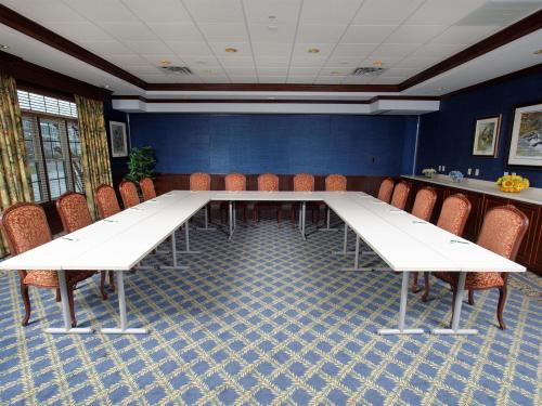 Meetings & Services