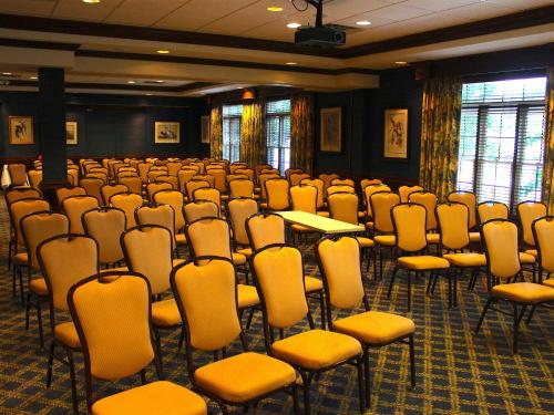 Meetings & Services