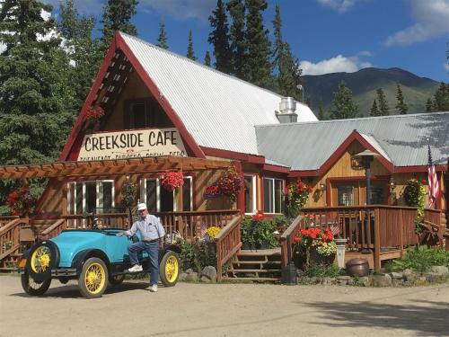 Mckinley Creekside Cabins Cafe Denali National Park Alaska