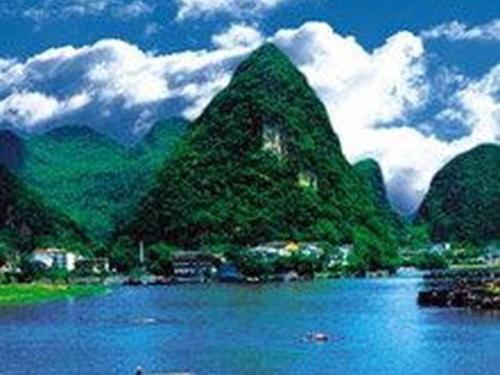 yangshuo-greenlotus.jpg