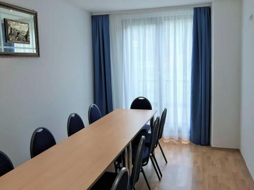 besprechungszimmer1.JPG