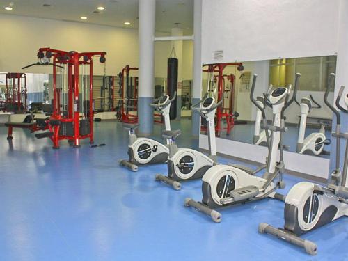 104-gym-img_8655_lzn.jpg