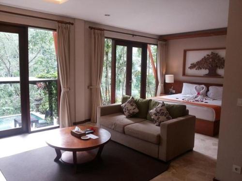 One Bedroom With Private Pool