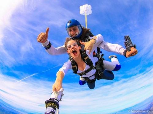 SkyDiving