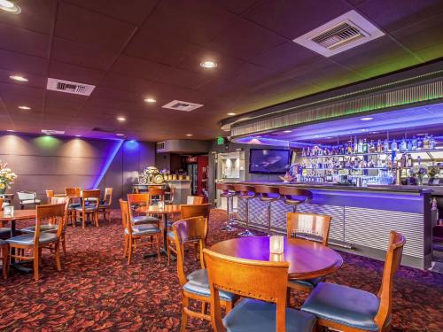 Mixers lounge