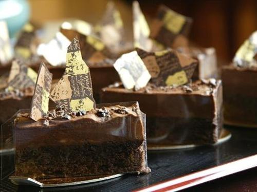 CHOCOLATE SPRINGS