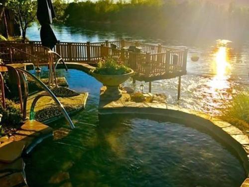 riverbend-2.jpg