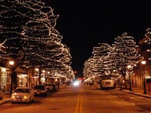 high_st__xmas_lites_2.JPG
